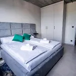 Manufaktura 3*