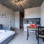 Manufaktura 3*