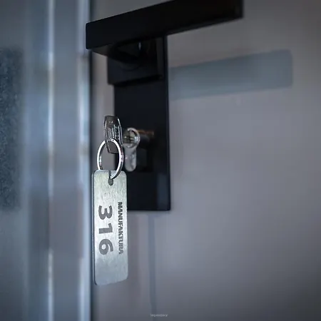 Manufaktura شقة فندقية *